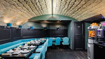 Daily buffet breakfast (EUR 17 per person)