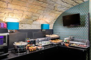 Daily buffet breakfast (EUR 15 per person)