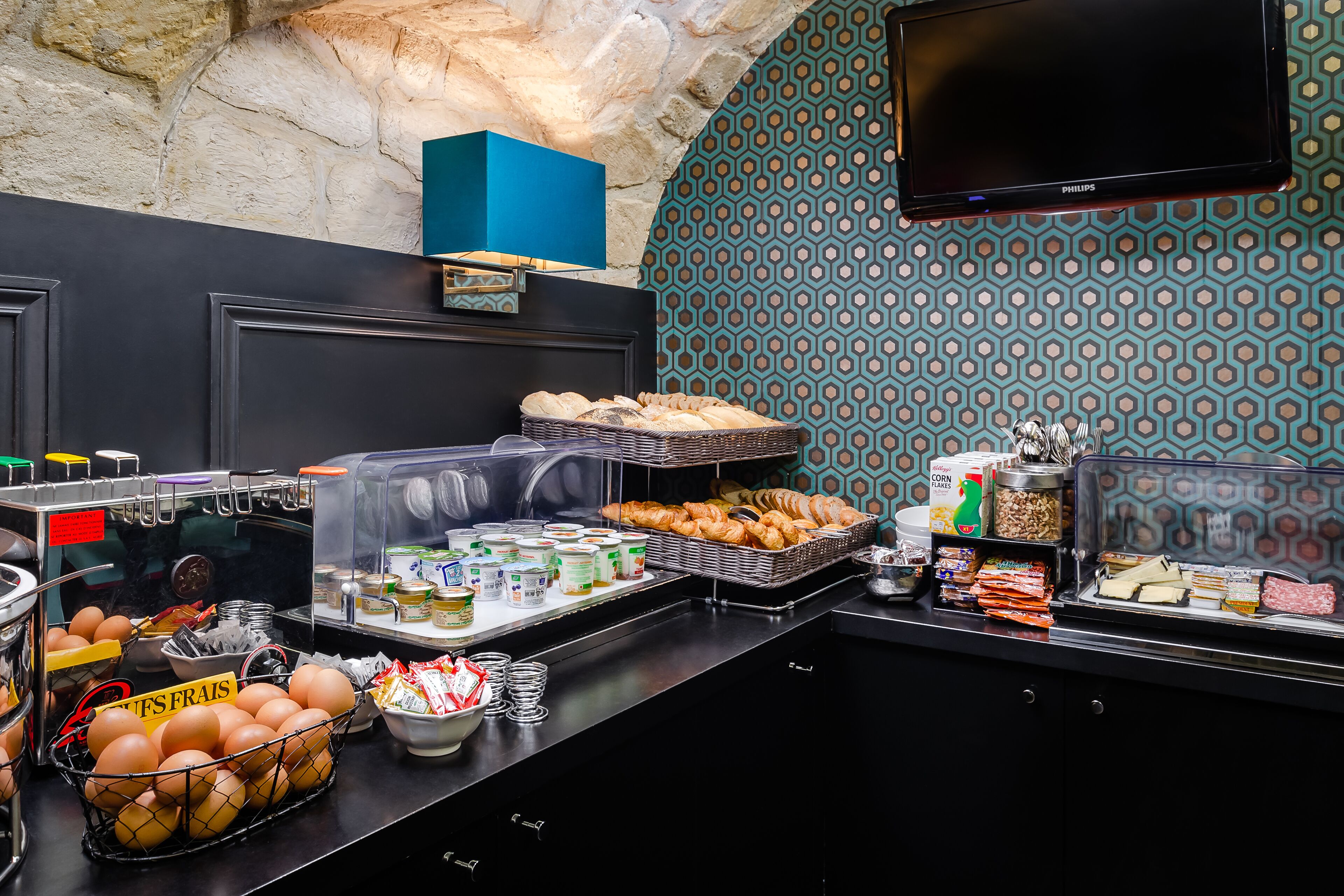 daily buffet breakfast (eur 15 per person)