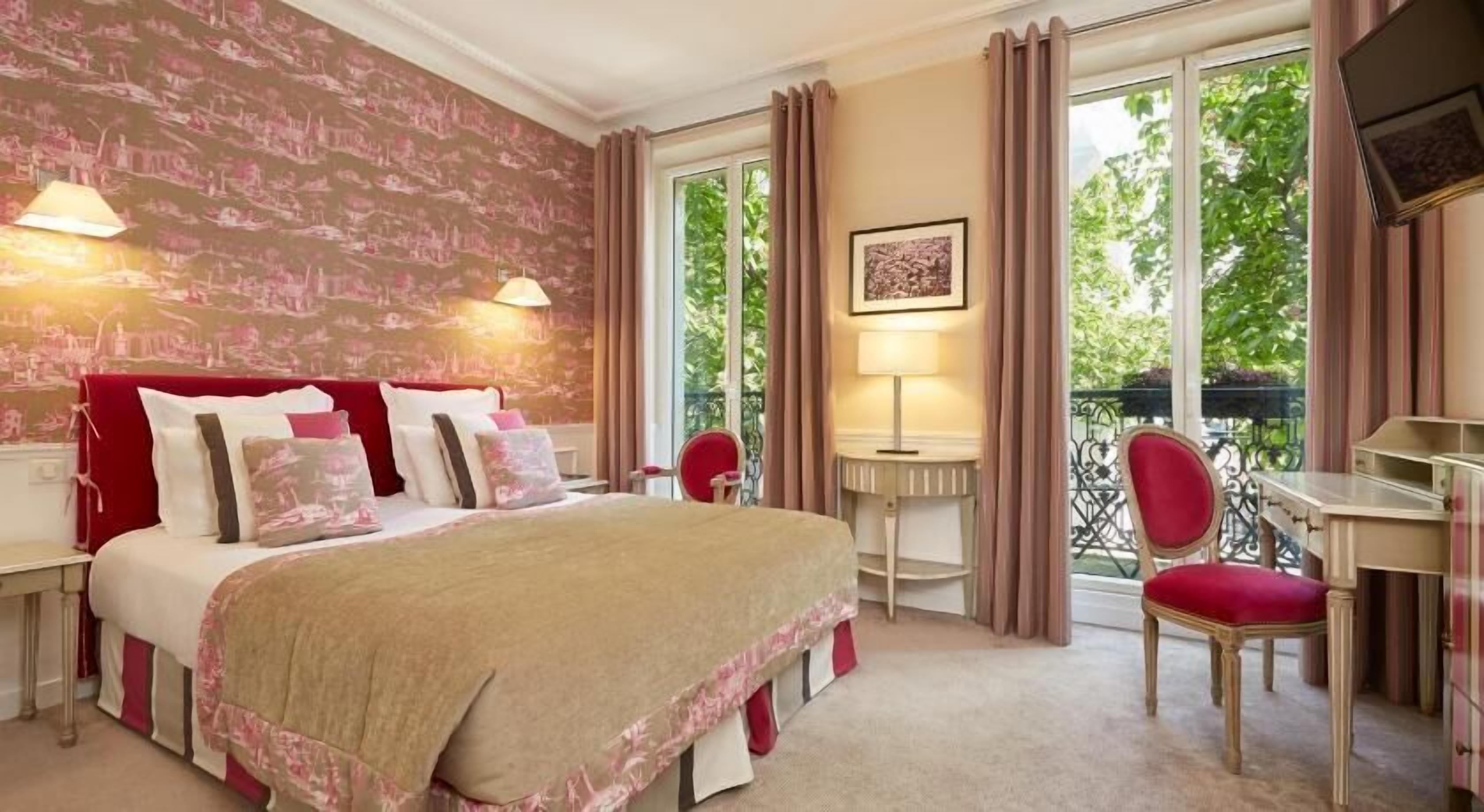 Literie de qualité supérieure, surmatelas, minibar