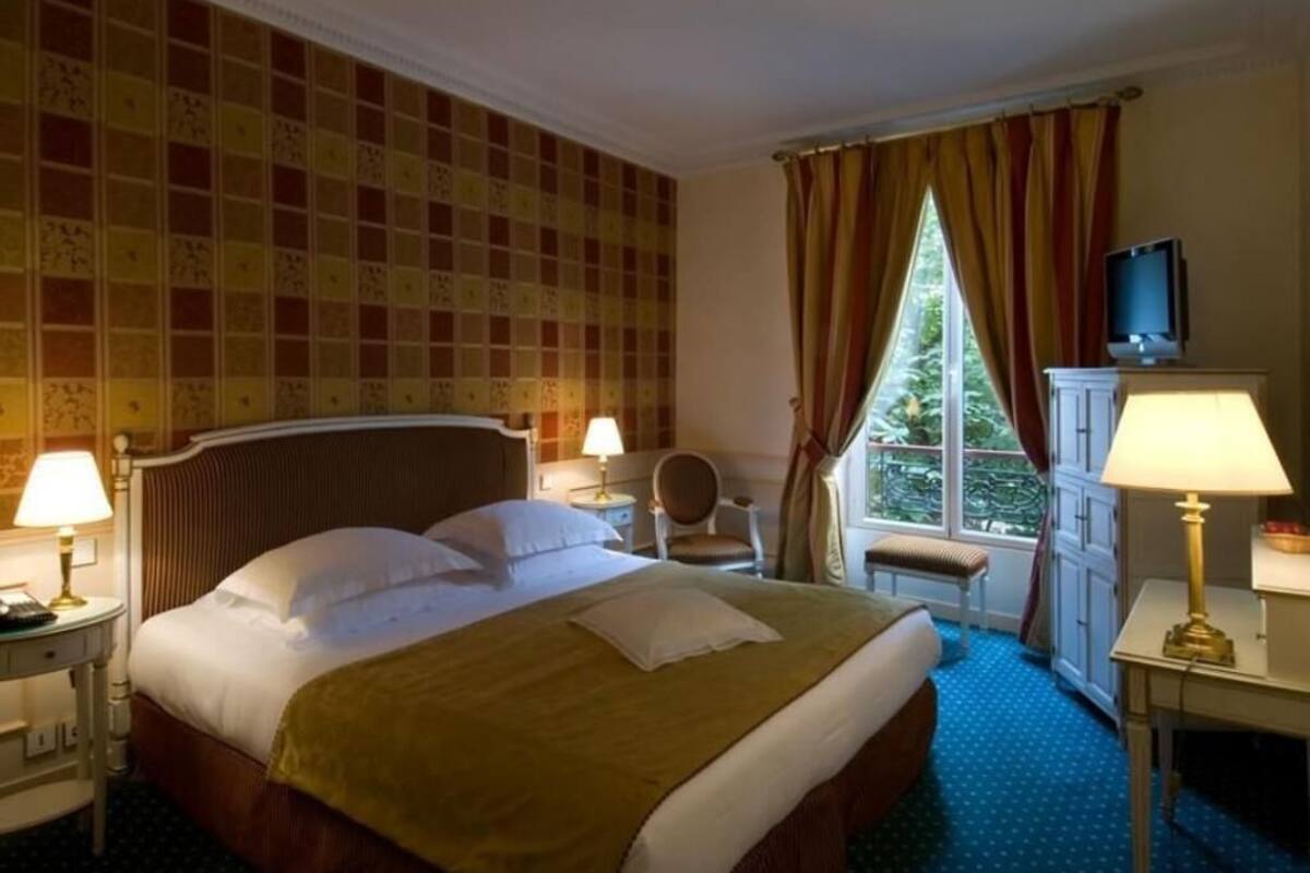 Literie de qualité supérieure, surmatelas, minibar