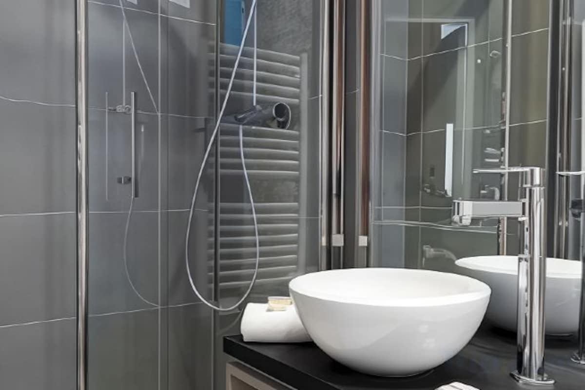 Bathroom | Free toiletries, hair dryer, towels