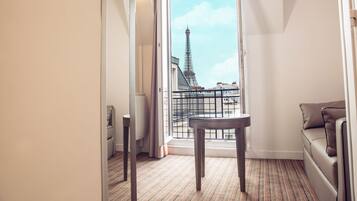 Junior Suite, Eiffel tower view | View from room