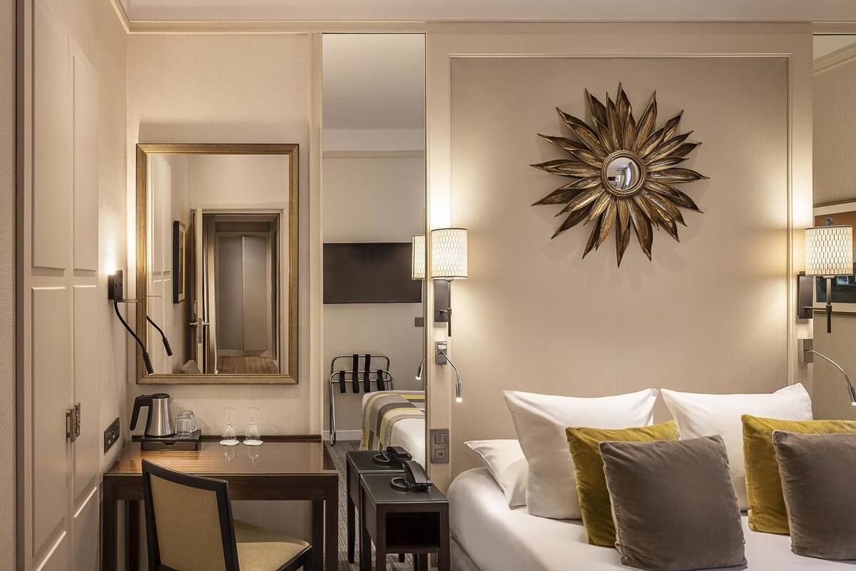 Minibar, in-room safe, desk, soundproofing