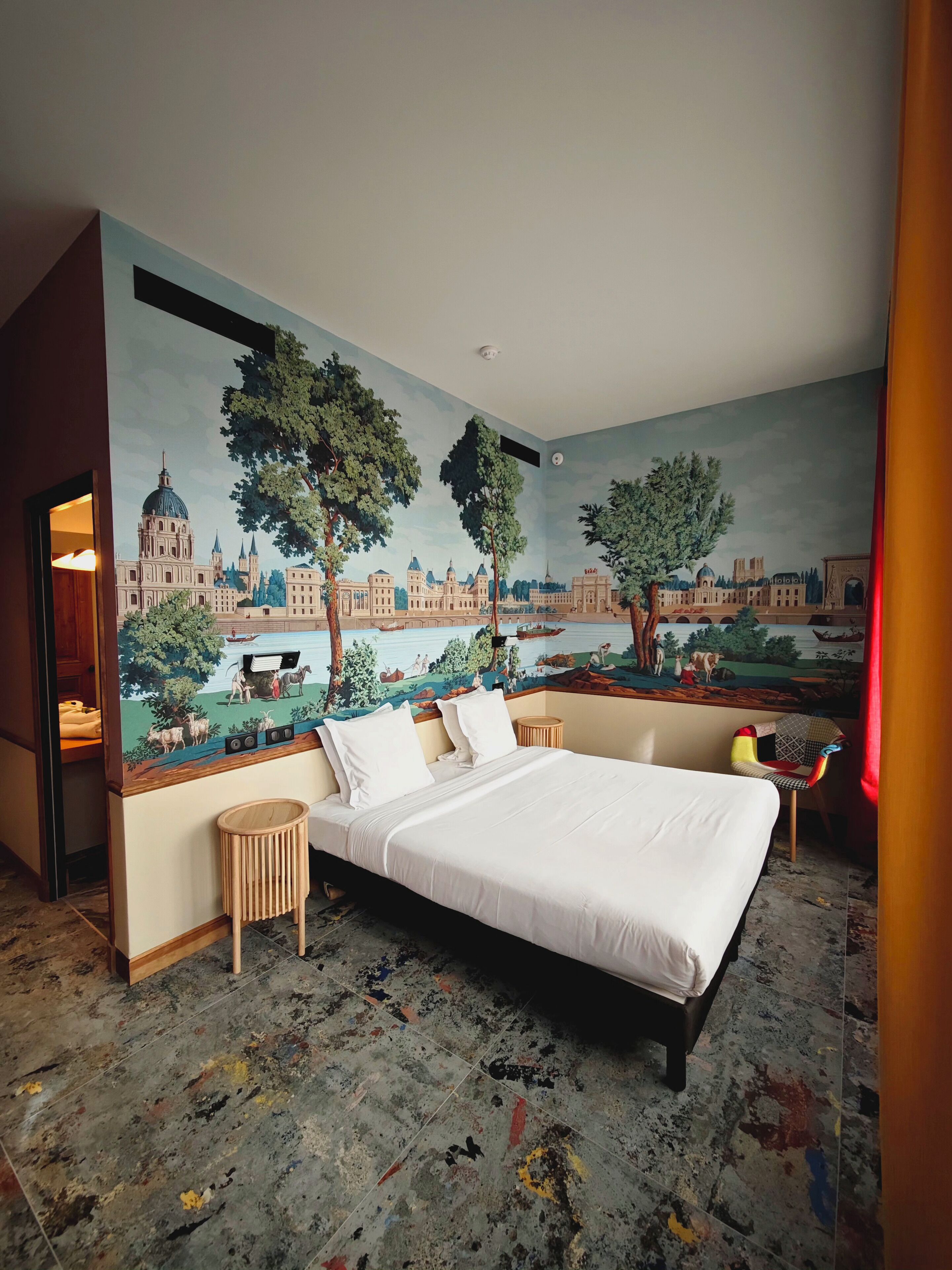 deluxe double room, city view | premium bedding, minibar, in-room safe, individually decorated