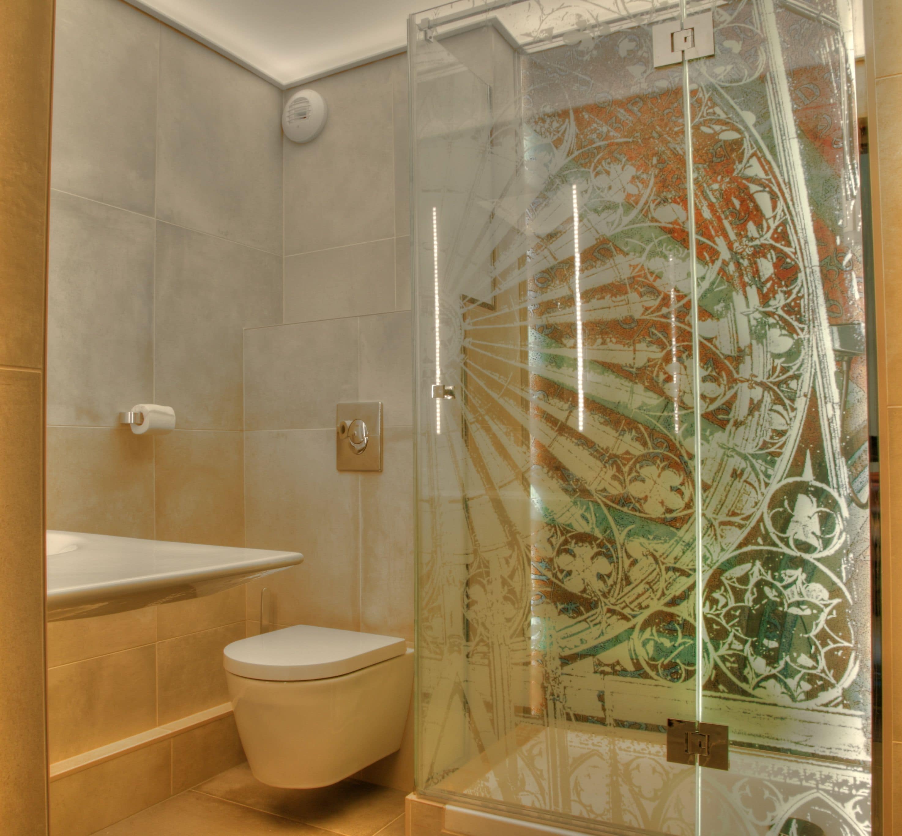 double room (cathedral view) | bathroom | free toiletries, hair dryer, towels