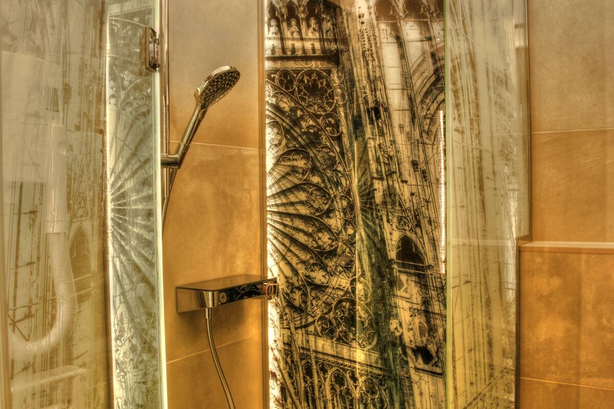 double room (cathedral view) | bathroom | free toiletries, hair dryer, towels