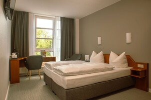 Standard Double Room (SensBase)