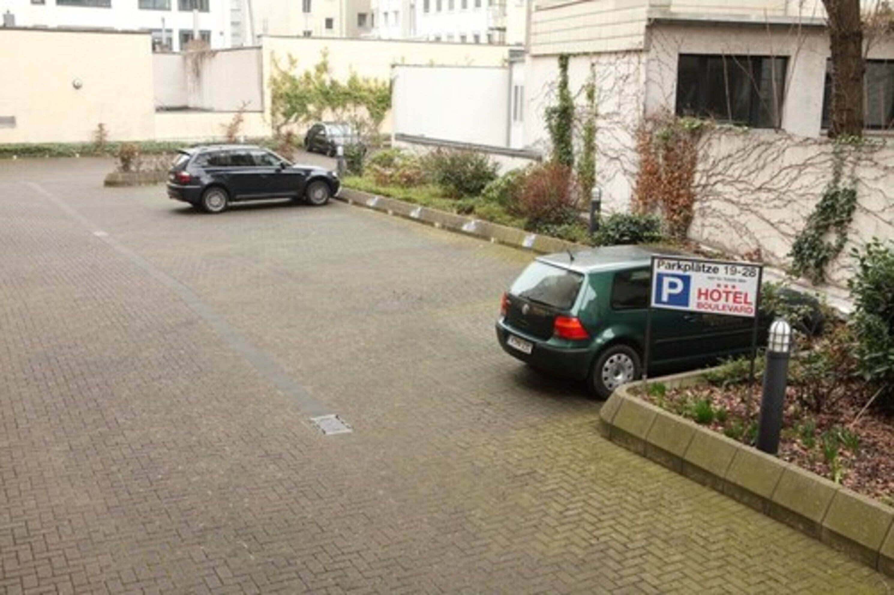 self-parking (surcharge) 16 per day