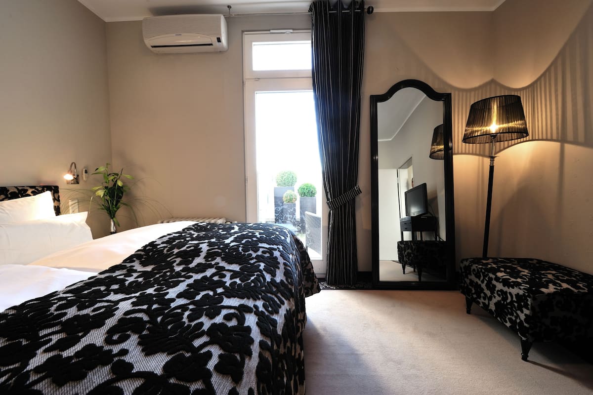 Suite 47