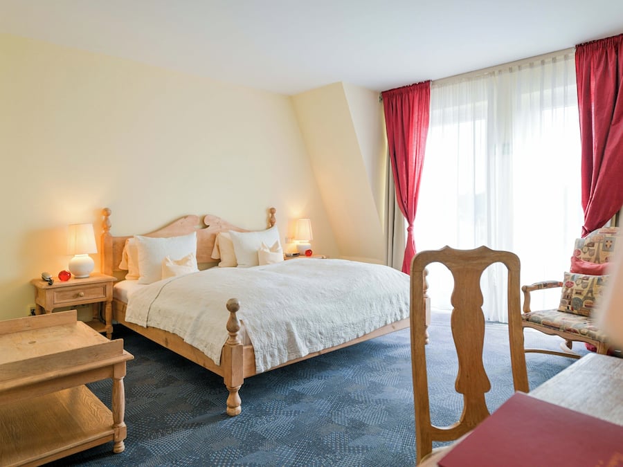 Ropa de cama hipoalergénica y minibar