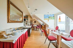 Colazione a buffet a pagamento, servita tutte le mattine