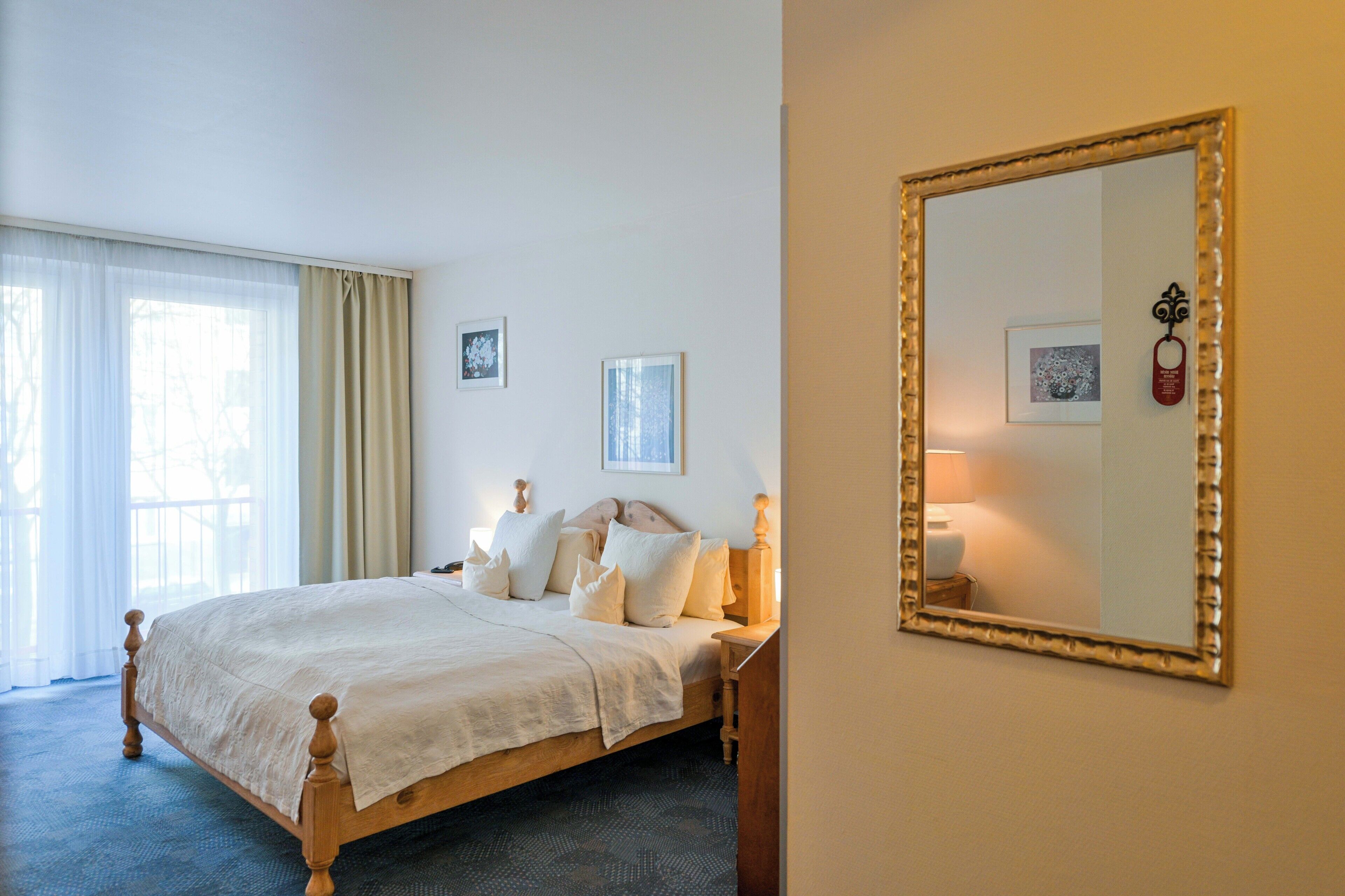 Hypo-allergenic bedding, minibar, in-room safe, individually decorated