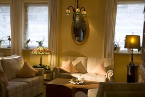 Lobby-Lounge
