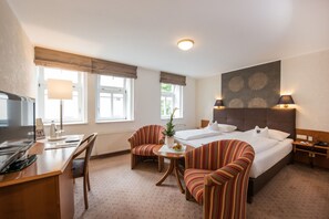 Hypo-allergenic bedding, in-room safe, desk, soundproofing - Göbel's Sophien Hotel (Eisenach)