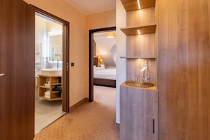 Allergikerbettwaren, Zimmersafe, Schreibtisch, schallisolierte Zimmer