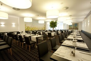 Lunch and dinner served - Relexa Hotel Frankfurt/ Main (Frankfurt)