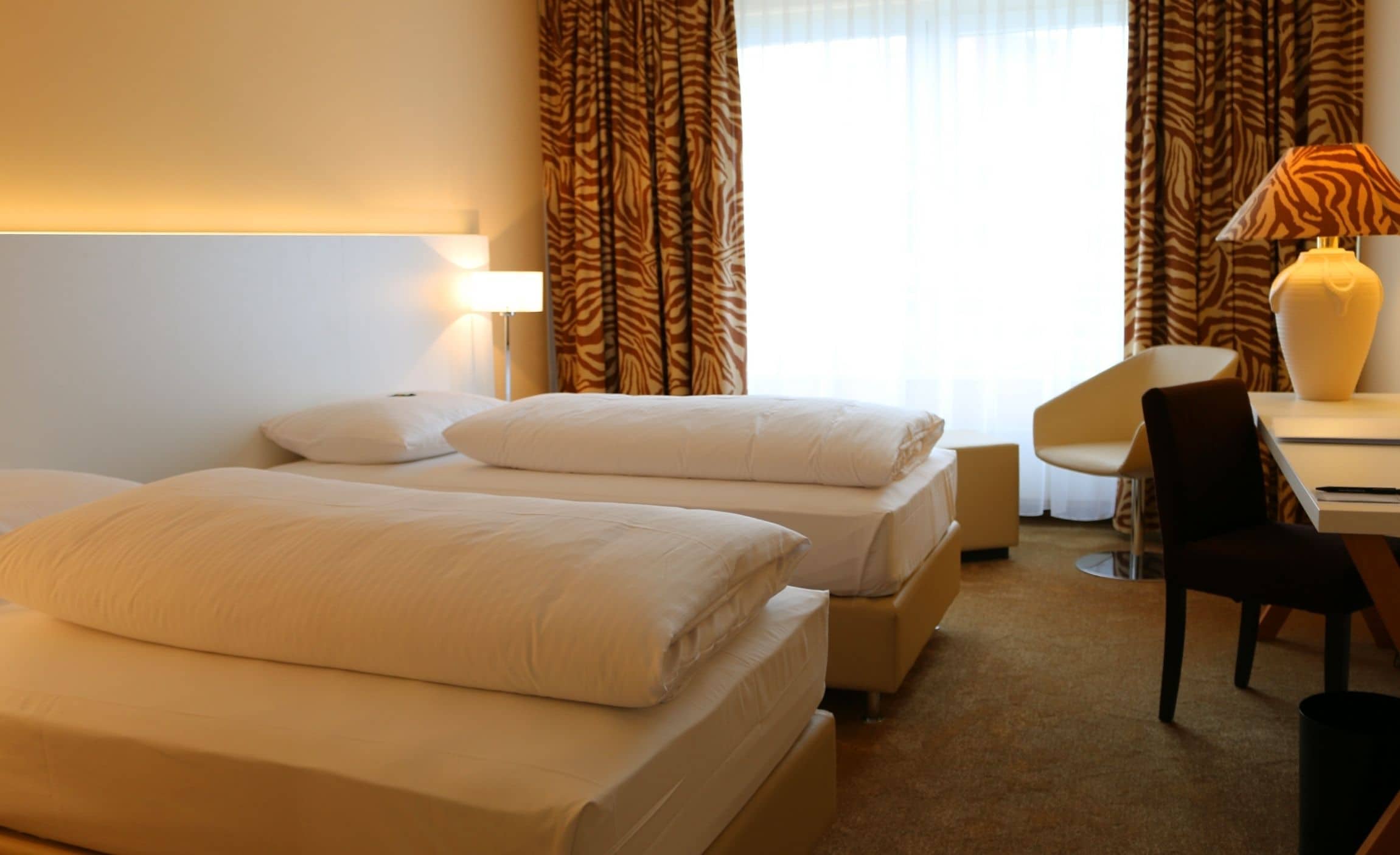 standard room | 1 bedroom, premium bedding, pillow-top beds, minibar
