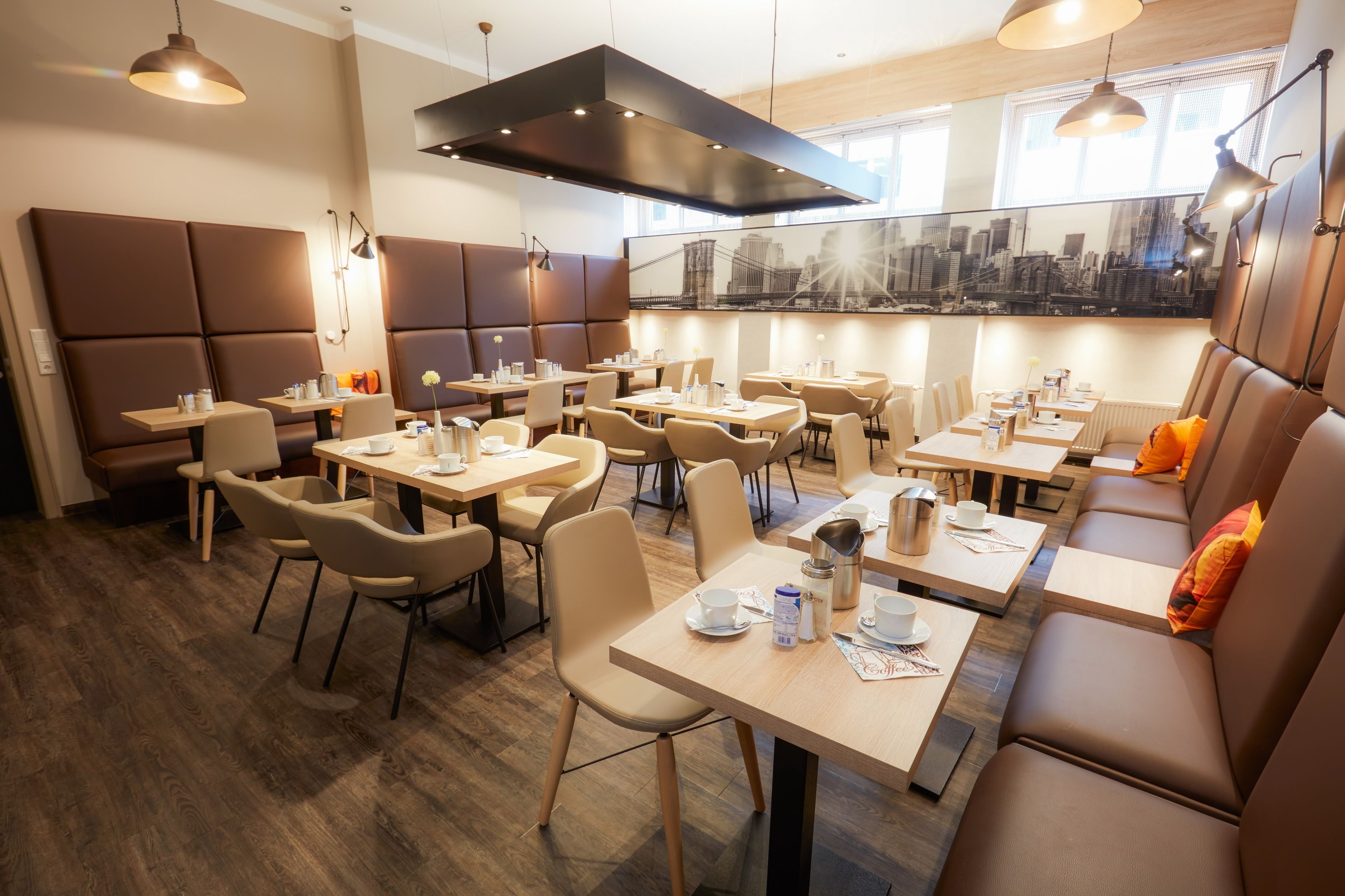 daily continental breakfast (eur 15 per person)