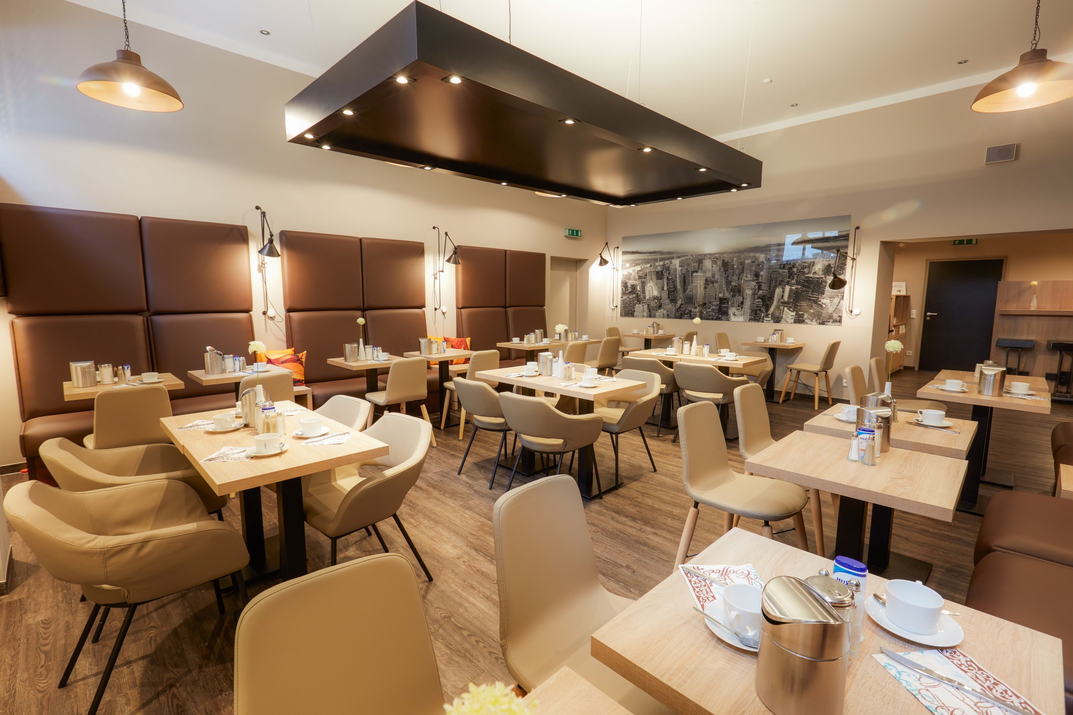 daily continental breakfast (eur 15 per person)