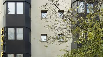 Mặt tiền nơi lưu trú