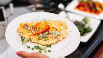 Desayuno buffet todos los días (con cargo)