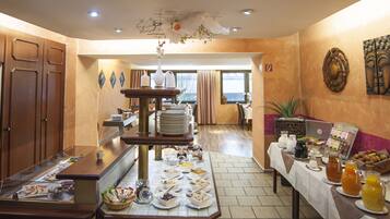 Desayuno buffet incluido todos los días