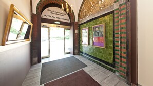 Unclassified image, 4 of 43, button - Hotel Holstenwall (Hamburg)