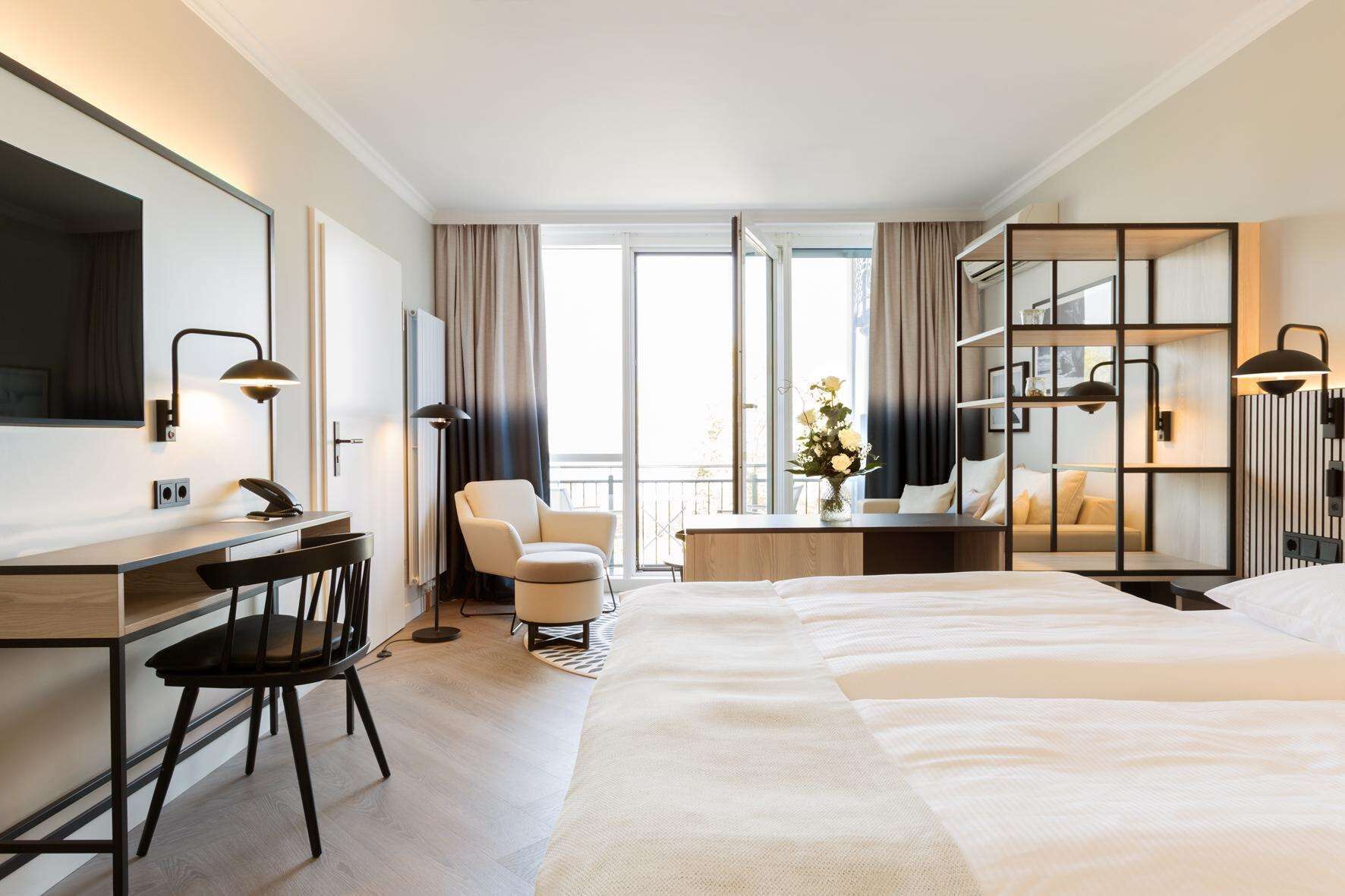 deluxe room, balcony | 1 bedroom, hypo-allergenic bedding, in-room safe, desk