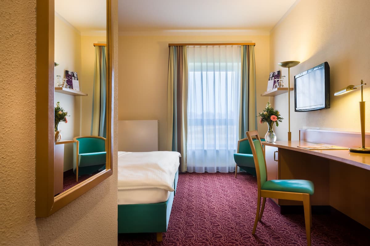 Literie hypoallergénique, minibar, coffres-forts dans les chambres