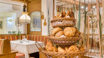 Daily buffet breakfast for a fee