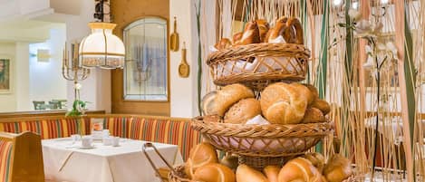 Desayuno buffet todos los días (con cargo)