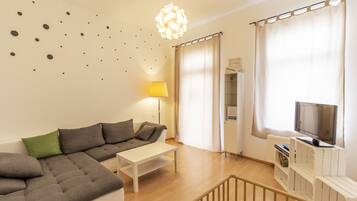 Design-Apartment, 3Â Schlafzimmer, Nichtraucher, Blick auf den Innenhof | Hochwertige Bettwaren, schallisolierte Zimmer, kostenloses WLAN