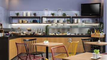 Colazione a buffet a pagamento, servita tutte le mattine