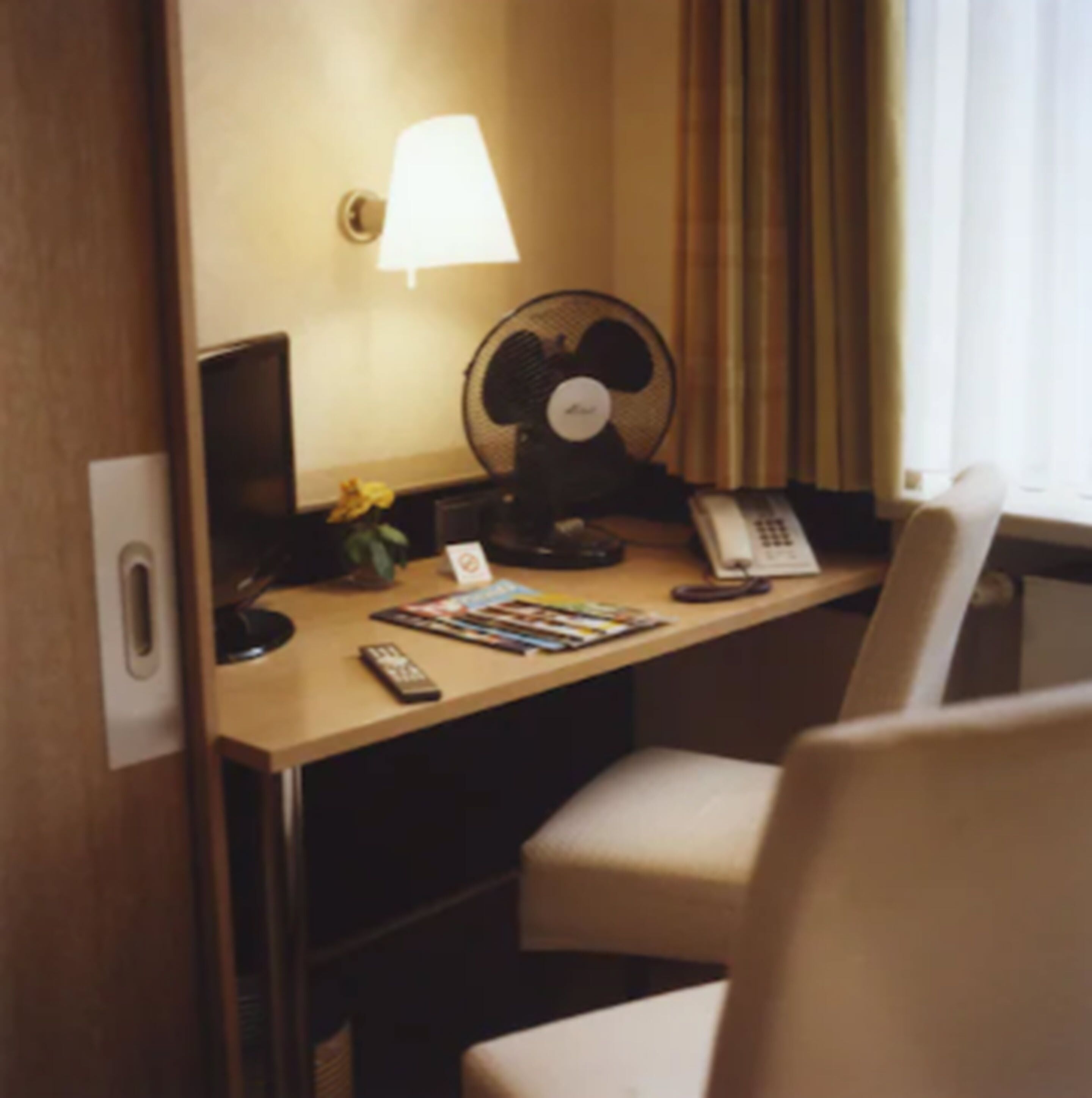 Centro de negocios en la habitación