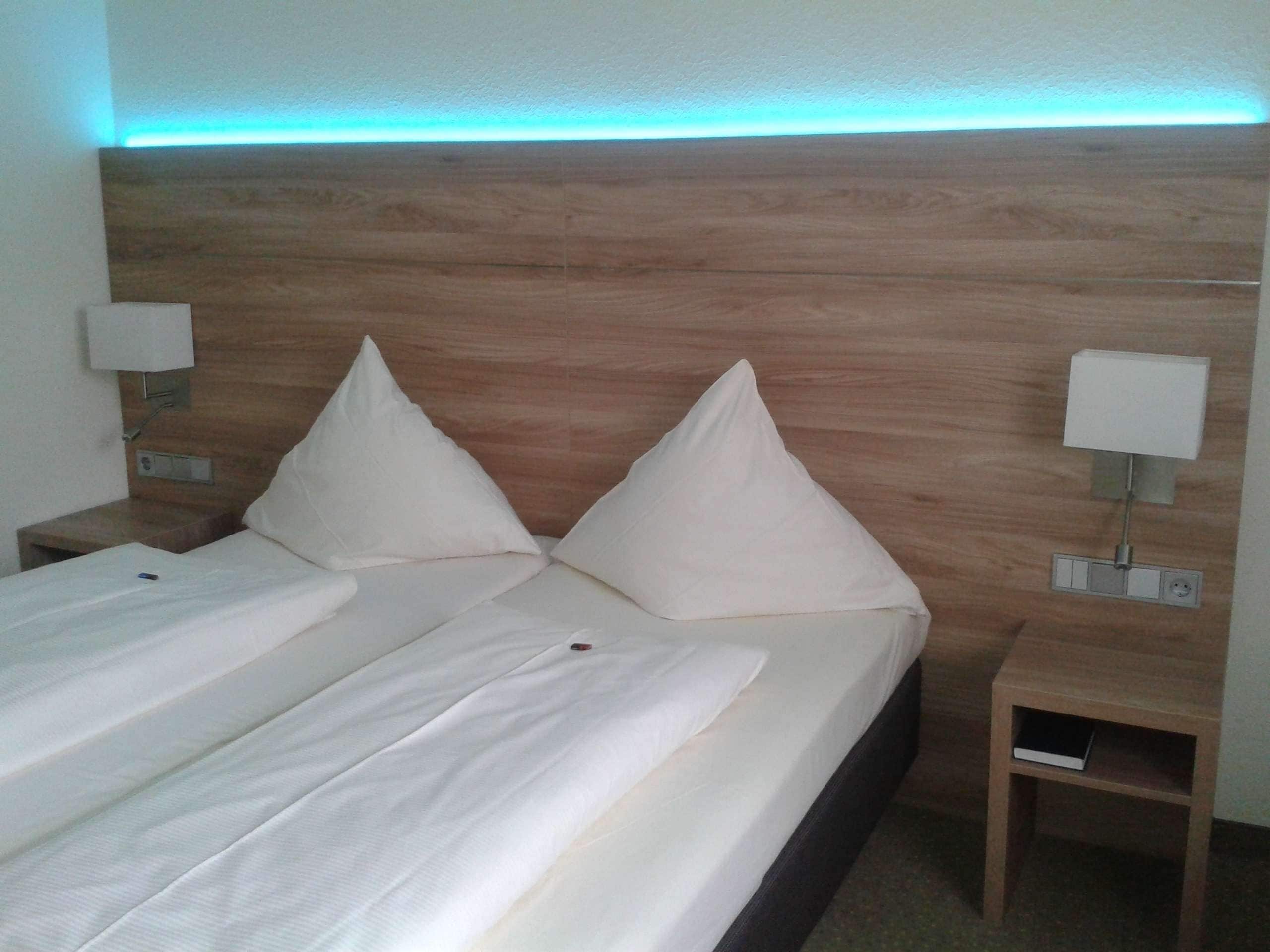 standard double room single use | 1 bedroom, desk, bed sheets