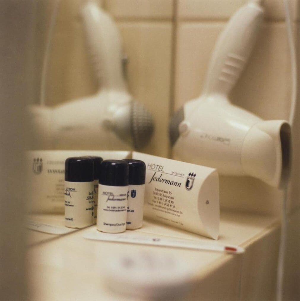 1 bedroom, desk, bed sheets