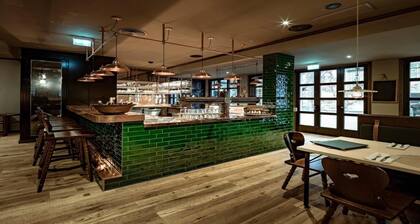 Golden Leaf Hotel Altmunchen