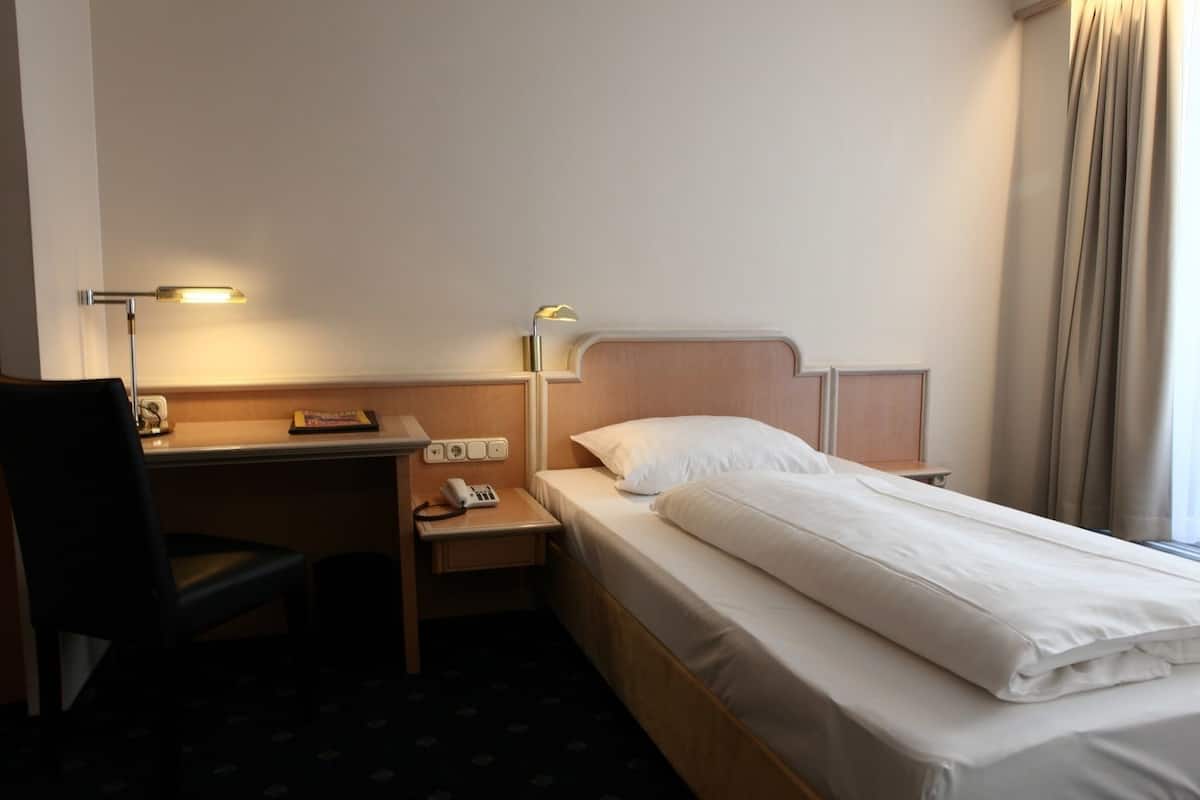 Single Room | WiFi (free)
