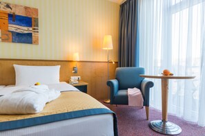 1 bedroom, hypo-allergenic bedding, minibar, in-room safe