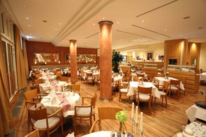 Frühstück, Mittagessen, Abendessen, deutsche Küche