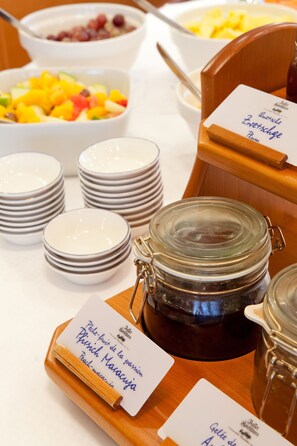 Daily buffet breakfast (EUR 17 per person)