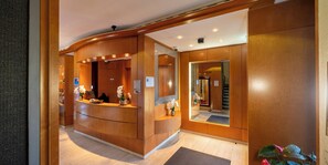 Reception - PLAZA INN Rieker Stuttgart Hauptbahnhof (Stuttgart)