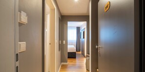 Chambre Double Confort | Literie hypoallergénique, décoration personnalisée, bureau