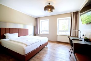 Hypo-allergenic bedding, blackout curtains, iron/ironing board