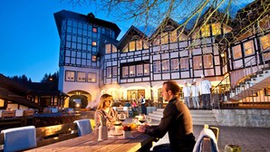 2 restauranter: frokost og middag serveres