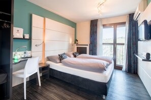1 habitación, ropa de cama de alta calidad y escritorio 
