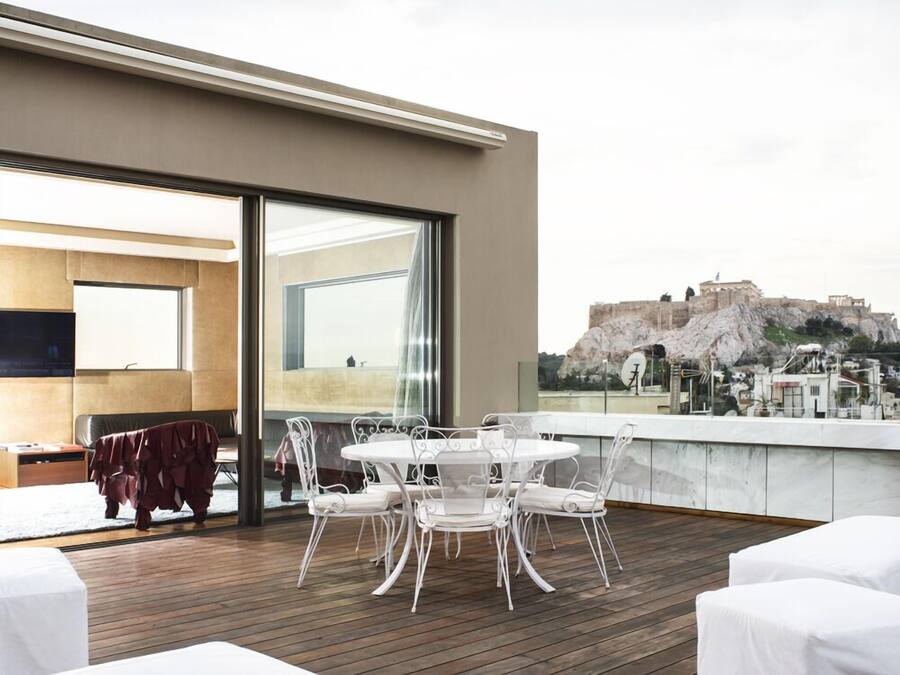 Acropolis Penthouse | Premium bedding, down duvets, minibar, in-room safe
