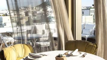 Breakfast, lunch, dinner served; Mediterranean cuisine