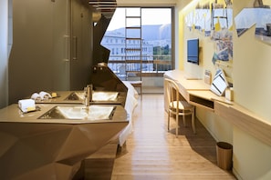 Superior-Zimmer (Plus) | Hochwertige Bettwaren, Daunenbettdecken, Minibar, Zimmersafe
